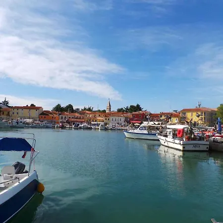 In Starigrad-paklenica 6776