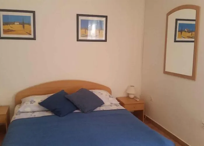 Studio In Starigrad-Paklenica 6776 *