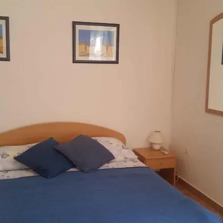 Studio In Starigrad-Paklenica 6776 *